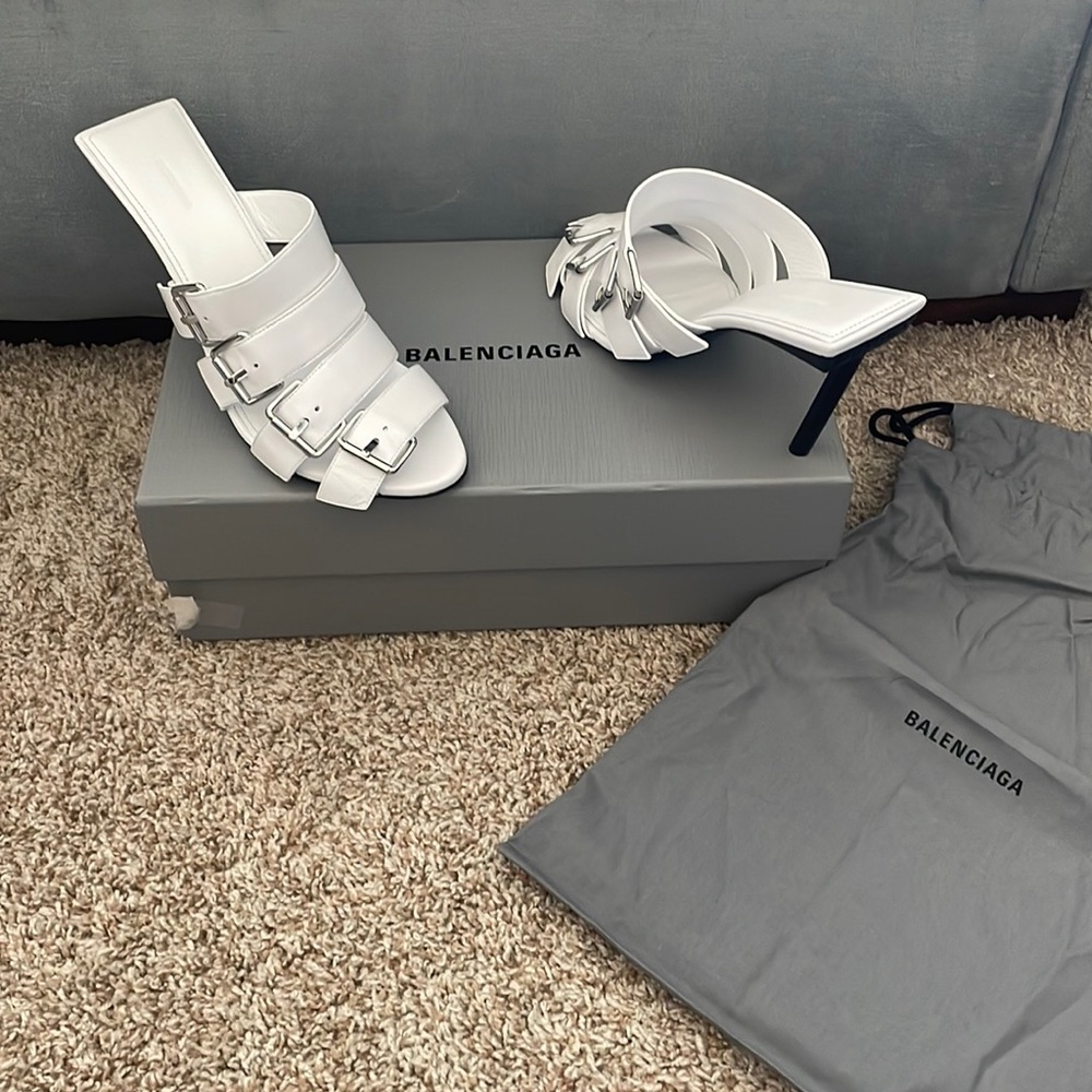 BALENCIAGA - Buckle Knife Sandals - Size 8 W (39 EU)